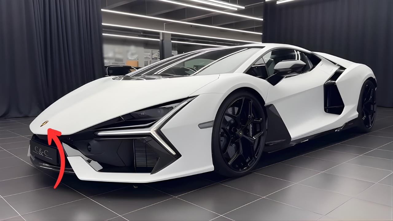 2026 Lamborghini Revuelto